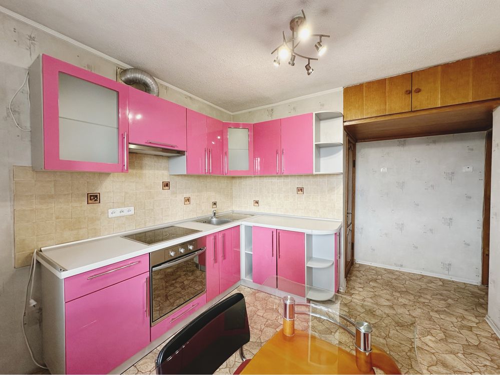 Продам 3 комн. квартиру , пр. Победы