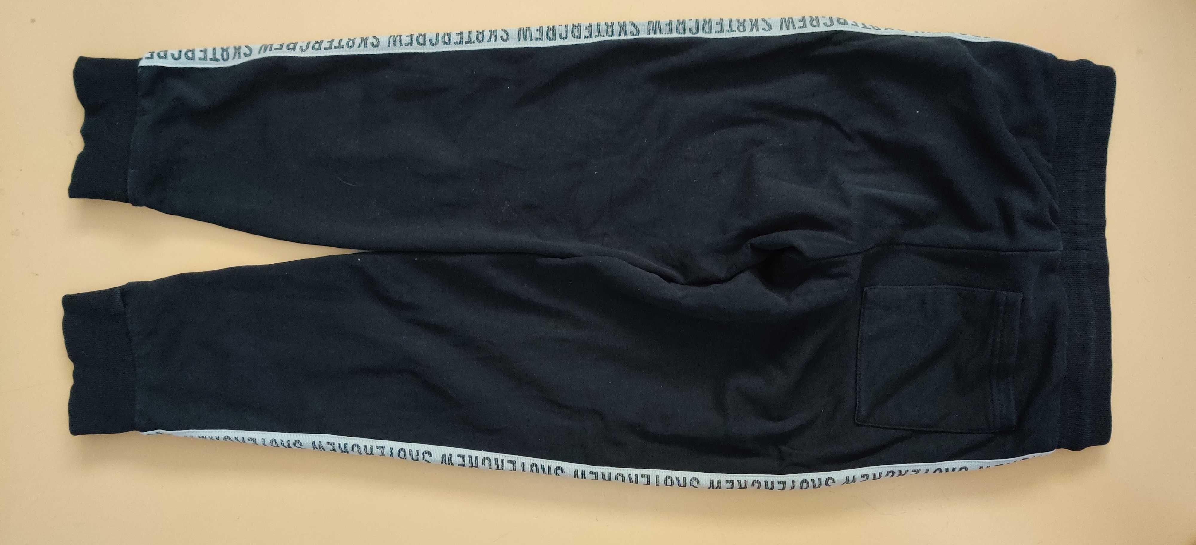Spodnie dresowe czarne miękkie bawełniane Pepperts 146_152 wiek 10-12