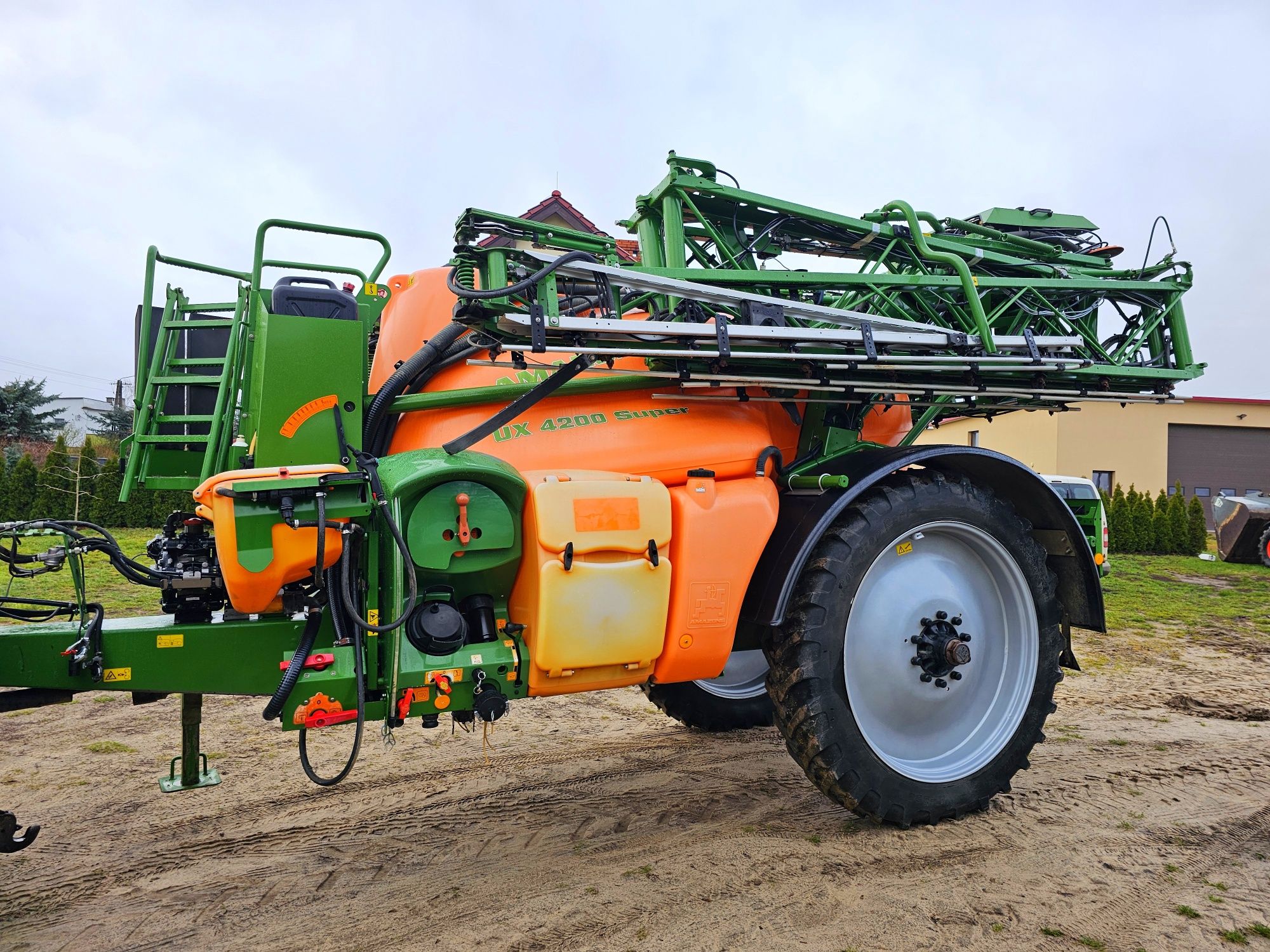 Opryskiwacz Amazone UX 4200 Rok 2013 30m