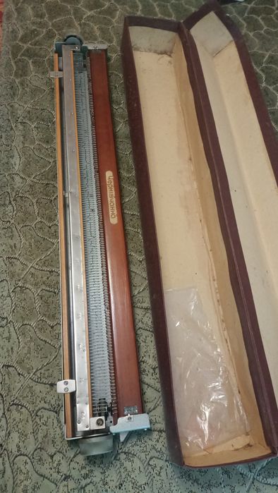 Вязальна машинка Чернівчанка