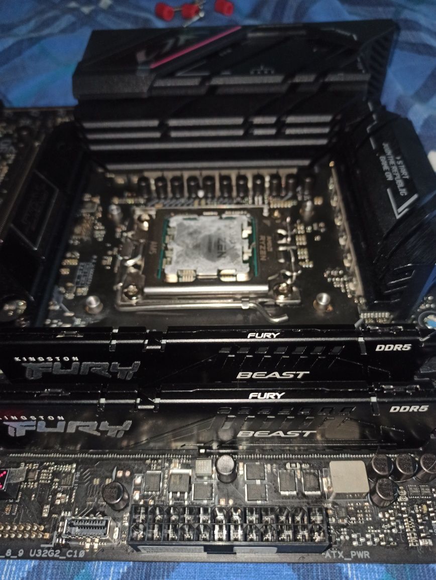 ASUS ROG STRIX B650e-F Gaming WiFi