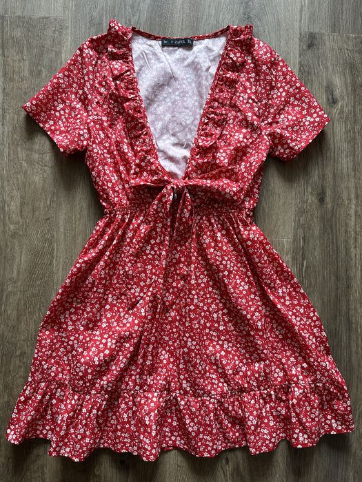 сукня червона