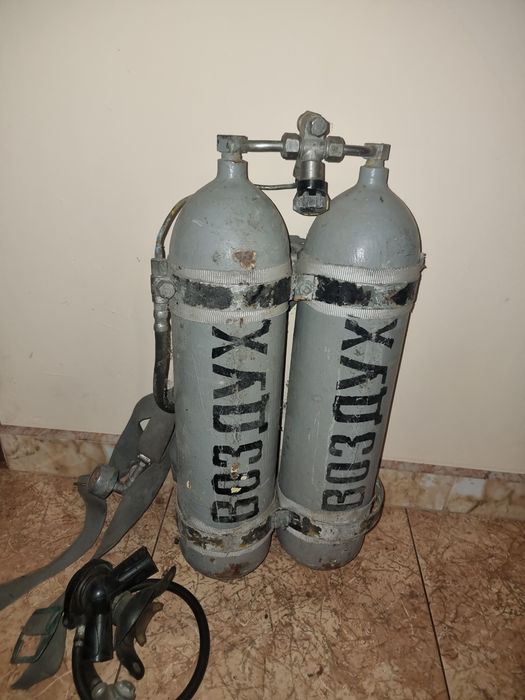 Акваланг для погружений , дайвинг .