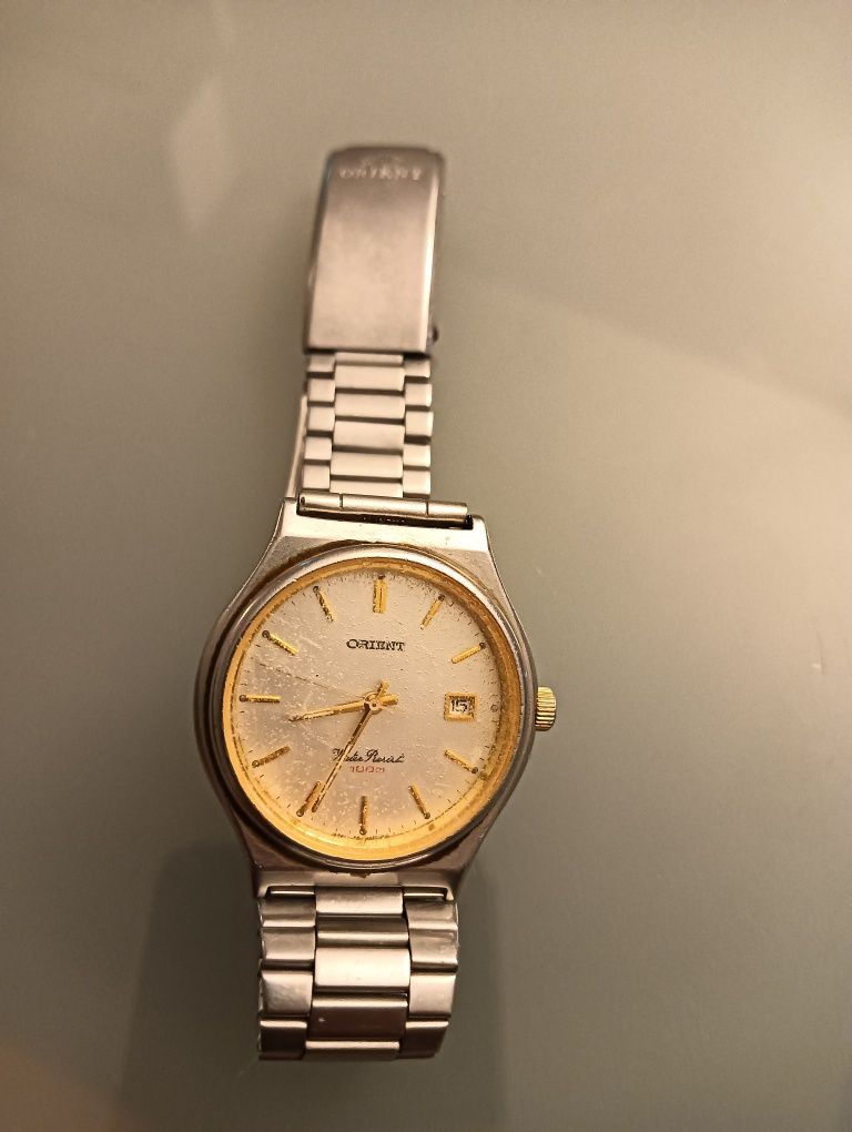 Relógio Orient Classic Design Caixa de aço de 35mm de diâmetro*