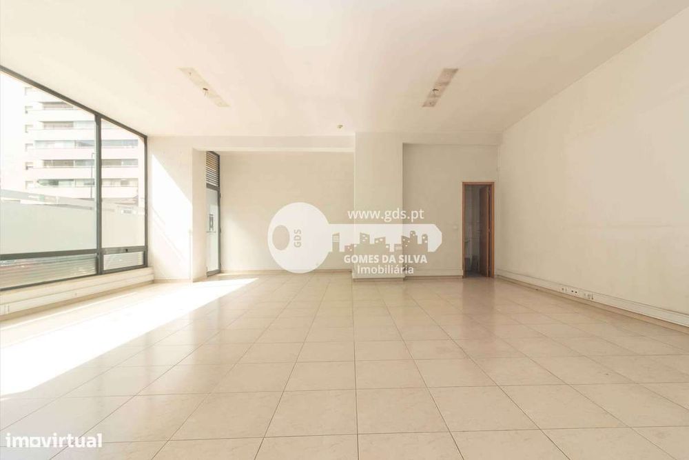 Loja para Arrendamento com 70 m² – Shopping da Estação, Braga