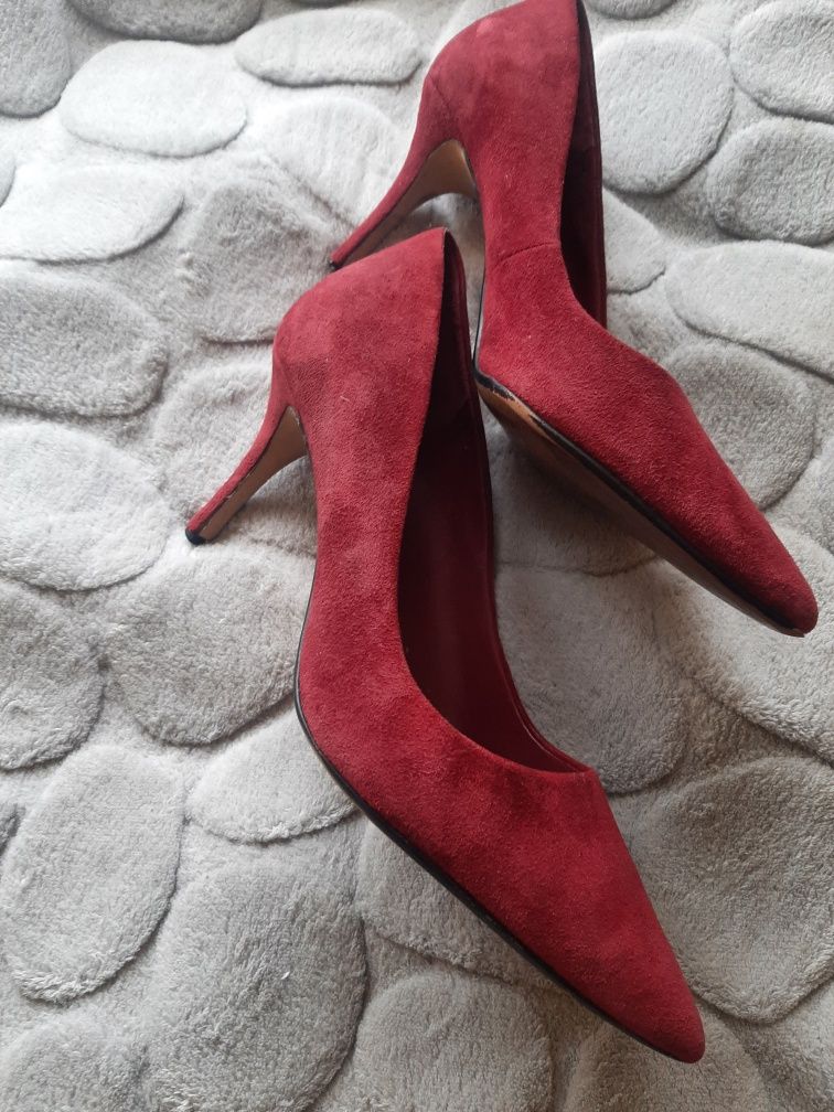 Buty na obcasie bordowe