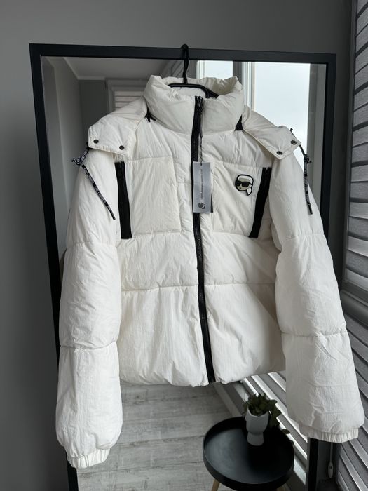 Куртка жіноча Karl Lagerfeld розмір М