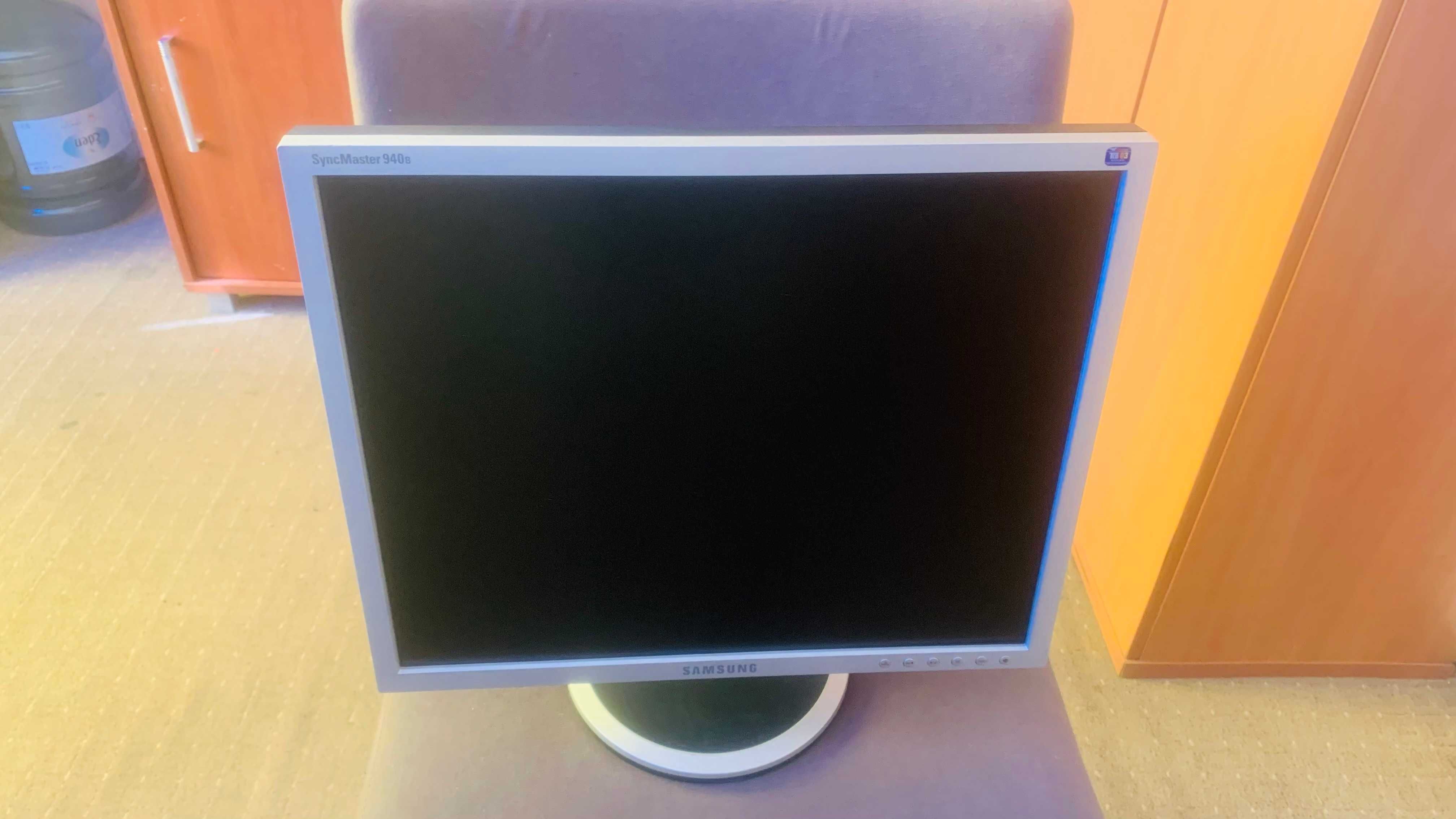 Sprzedam Monitor 19c Samsung