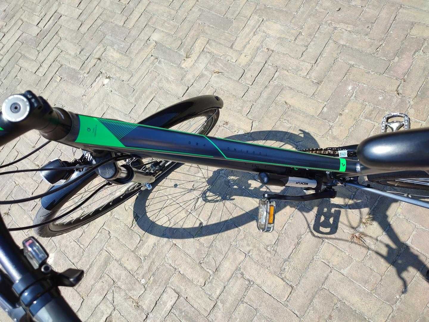 Markowy rower Cube Touring Pro