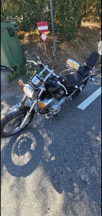 Vendo mota 250 em bom estado