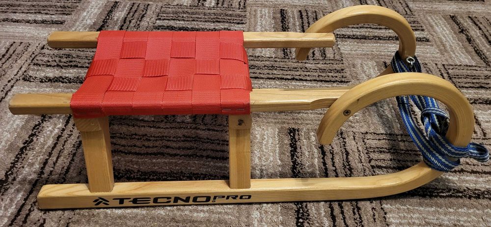 Sanki małe z oparciem