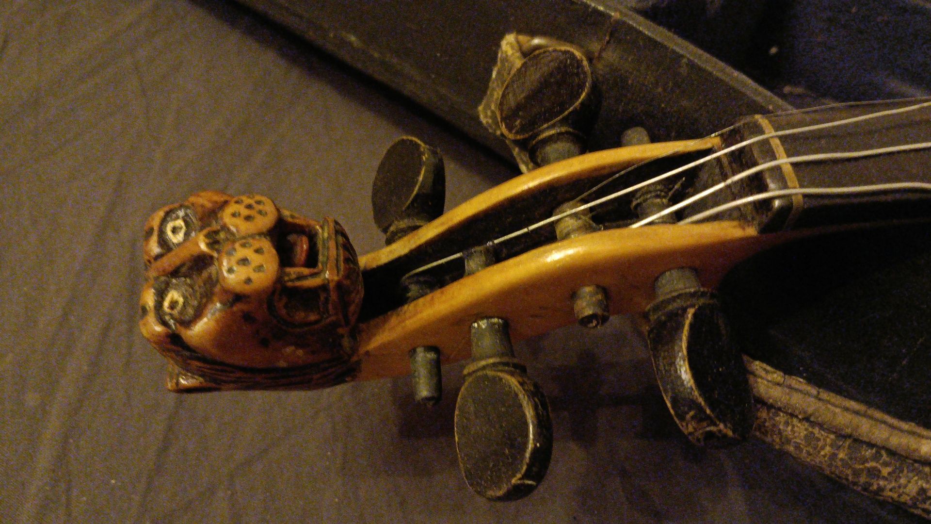 Скрипка ориентировочно 19 век.