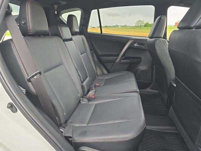 2017 Toyota RAV4 SE