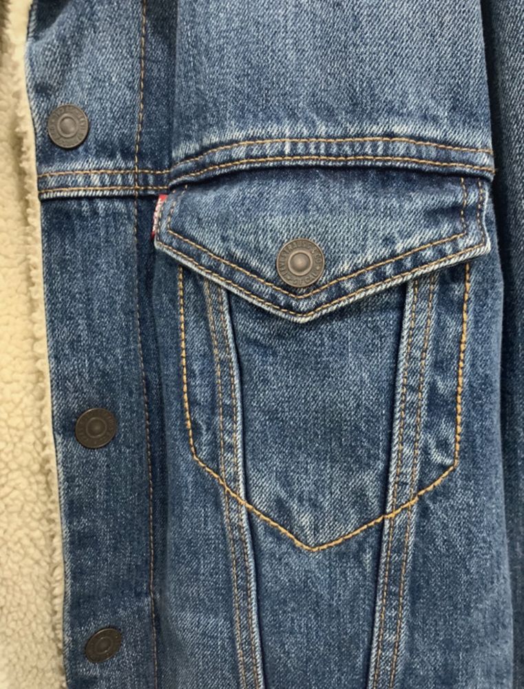 Casaco levis sherpa