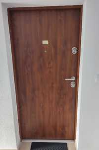 Drzwi wejściowe wewnętrzne DELTA prawe 90cm