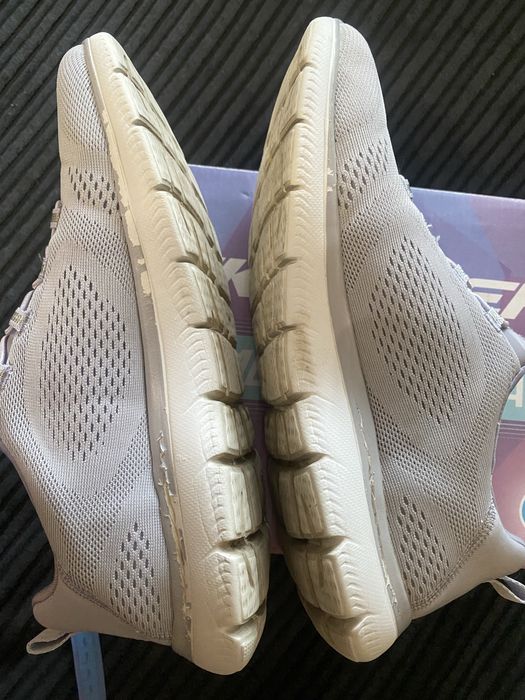 Кросівки Skechers лавандові 39 р