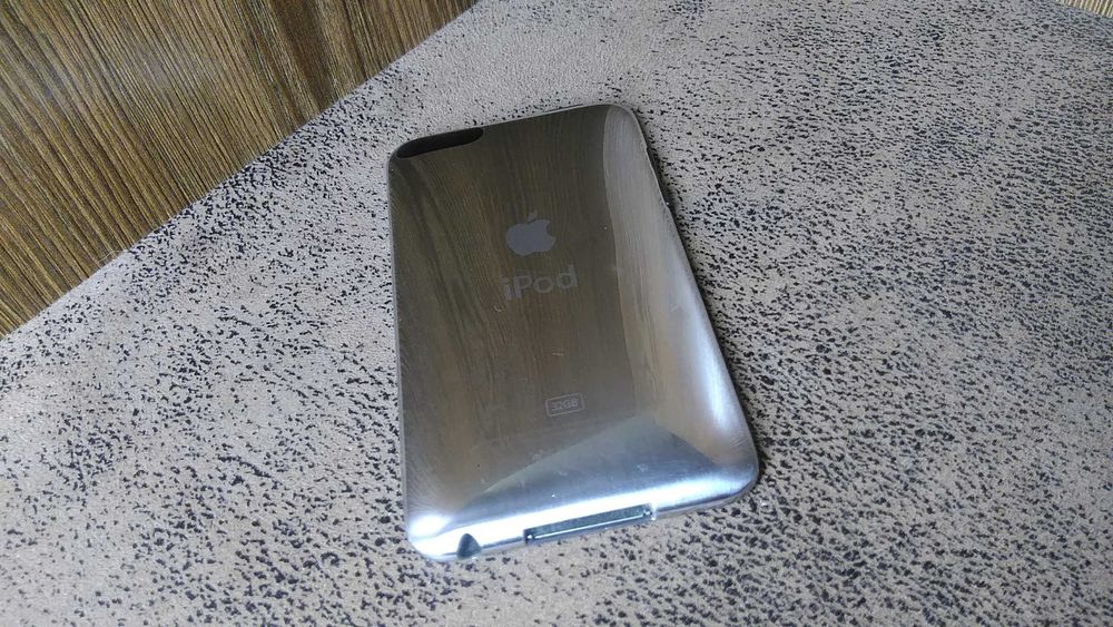 Apple Ipod A1318 робочий незаблокований 32 гб оригінал+ кабель