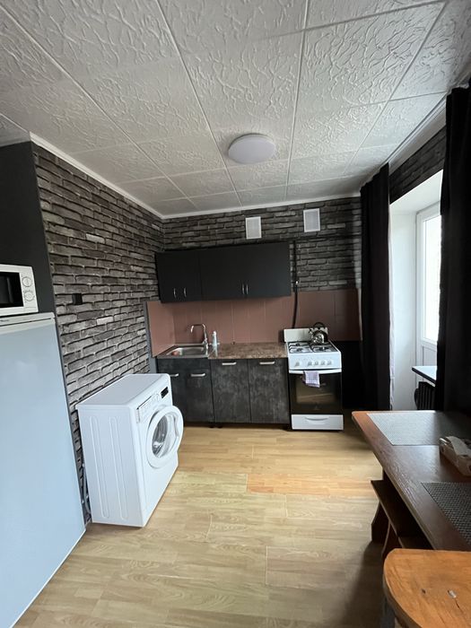 Подобово однокімнатна квартира у м. Лозова