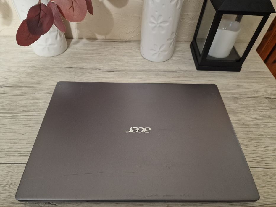 Acer Swift i5-10го/ОЗУ 16Gb/Nvme m2 256Gb/UHD Graphics 2Gb.