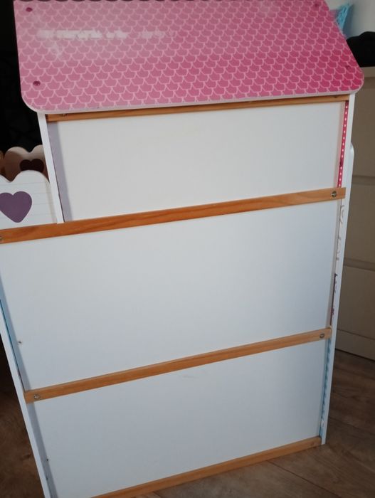 Duży domek dla lalek