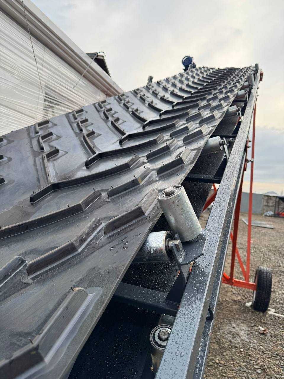 Przenośnik Chevron 8m, napęd elektryczny 7,5 kW, przenośnik na kołach