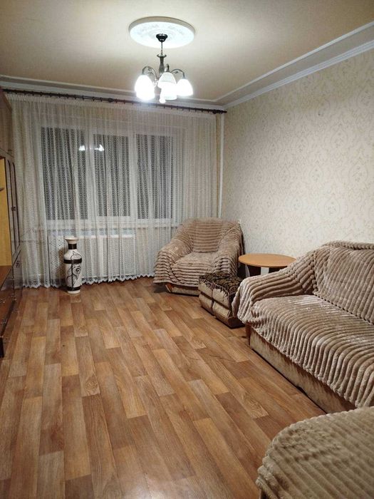 Здається подобово 3-х кімнатна квартира