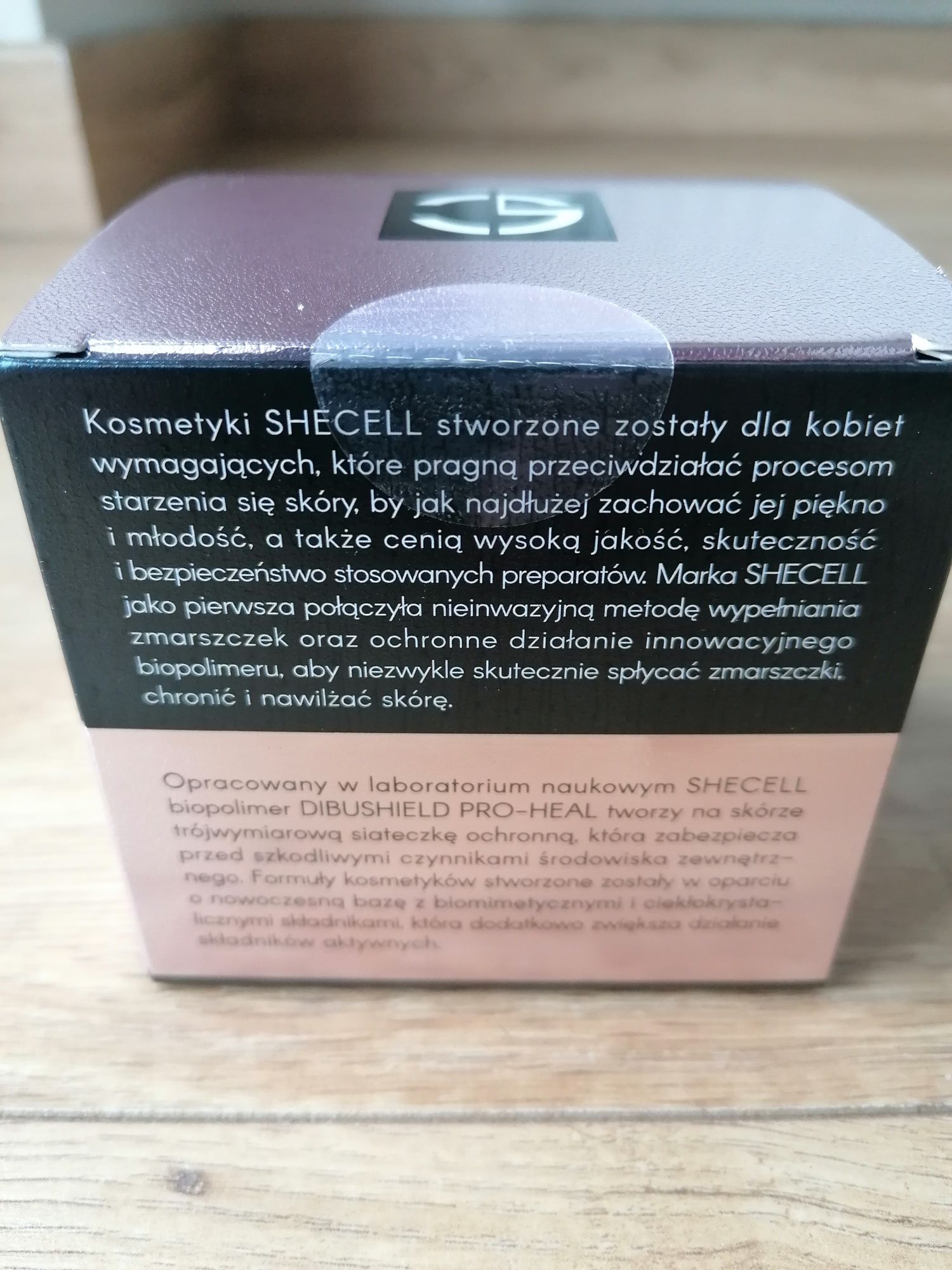 Krem na noc 40+ ujędrniająco-regenujący dla kobiet