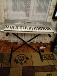 Синтезатор Yamaha PSR - E303