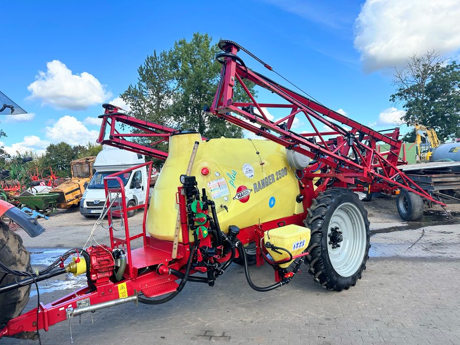 Opryskiwacz ciągany Hardi Ranger 2500L 21/15m komputer 2007r