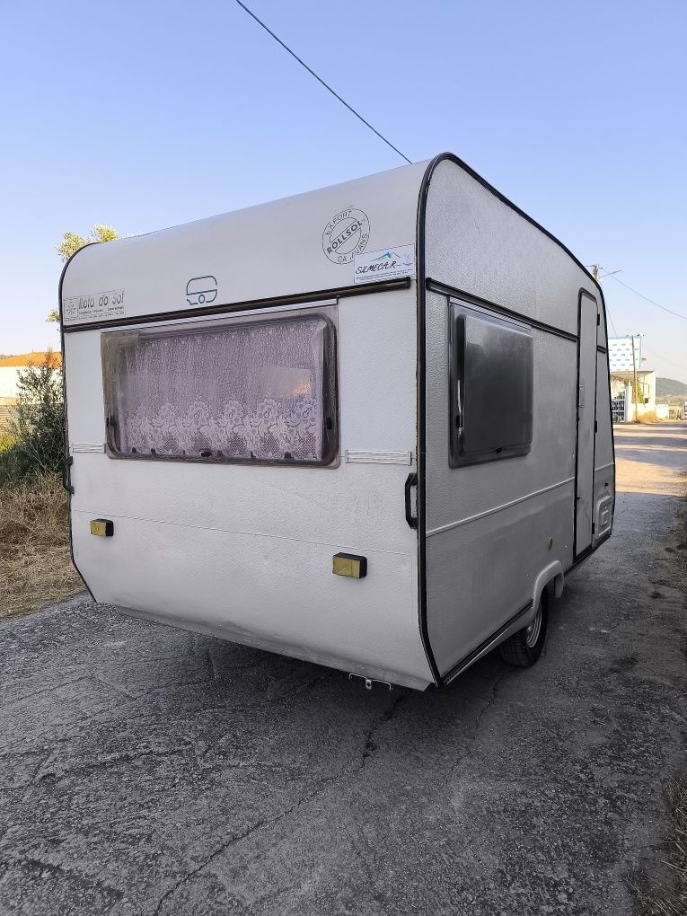 Caravana Pluma 350
