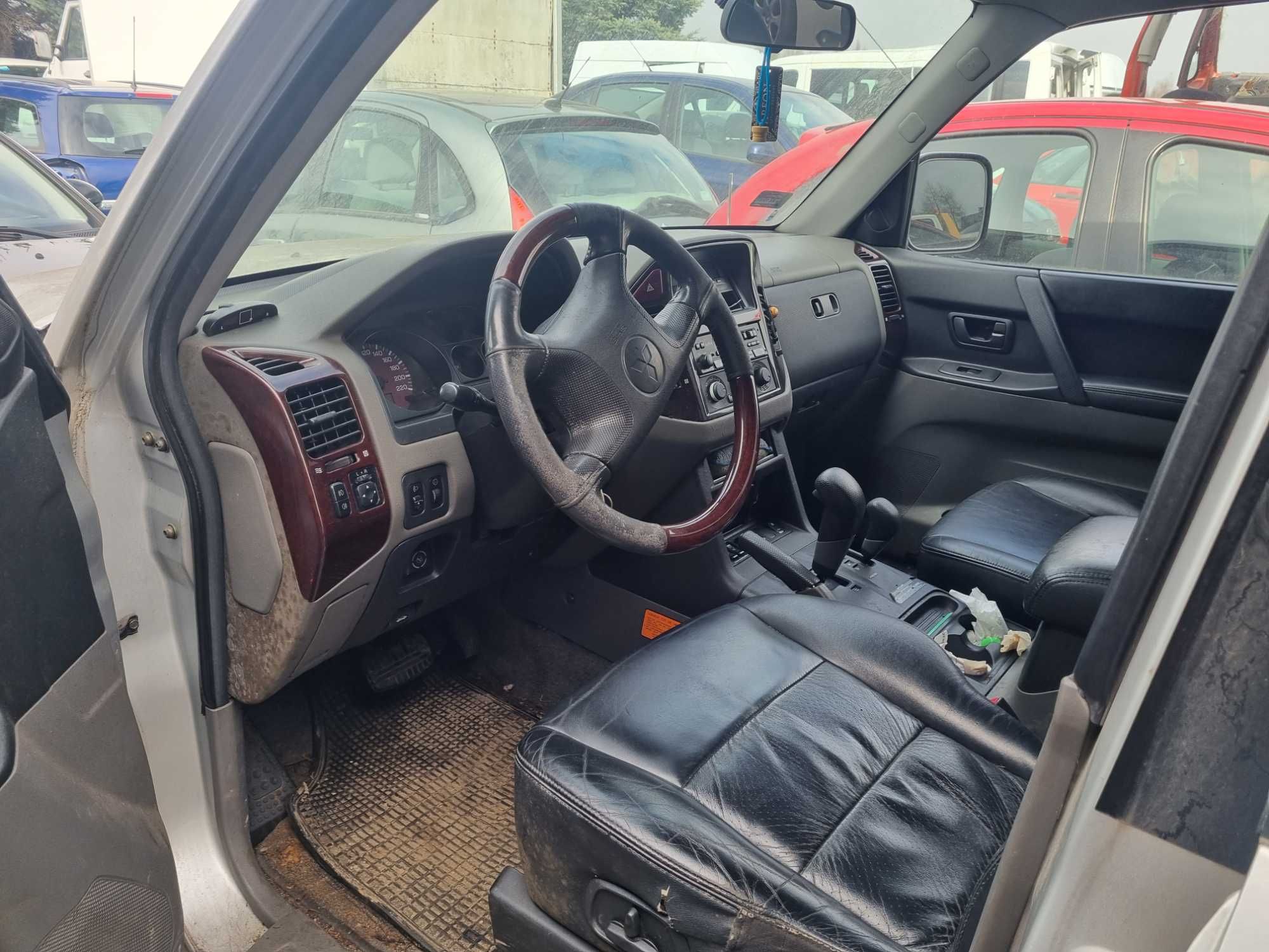 Mitsubishi Pajero 3,5 GLS 01r na czesci