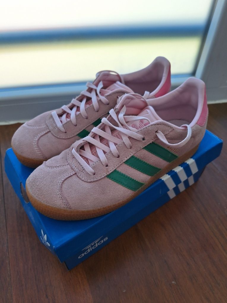 Adidas 36, pink and green
