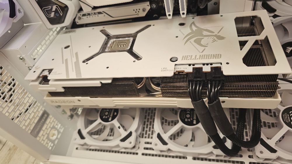 Radeon XTX 7900 24 Gb Hellhound