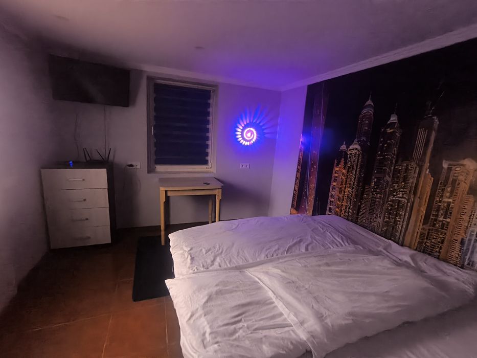 Здається однокімнатний Домік