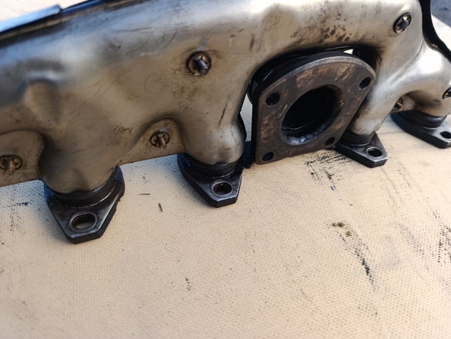 Kolektor wydechowy VW T5 2.5 TDI AXE AXD Igła