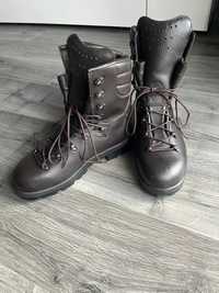 Trzewiki wojskowe służbowe buty zimowe 933A/MON 27/42 Wojsko, obuwie