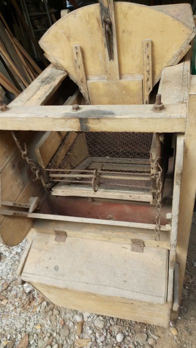 zabytkowy młynek zbożowy może dalej dobrze służyć