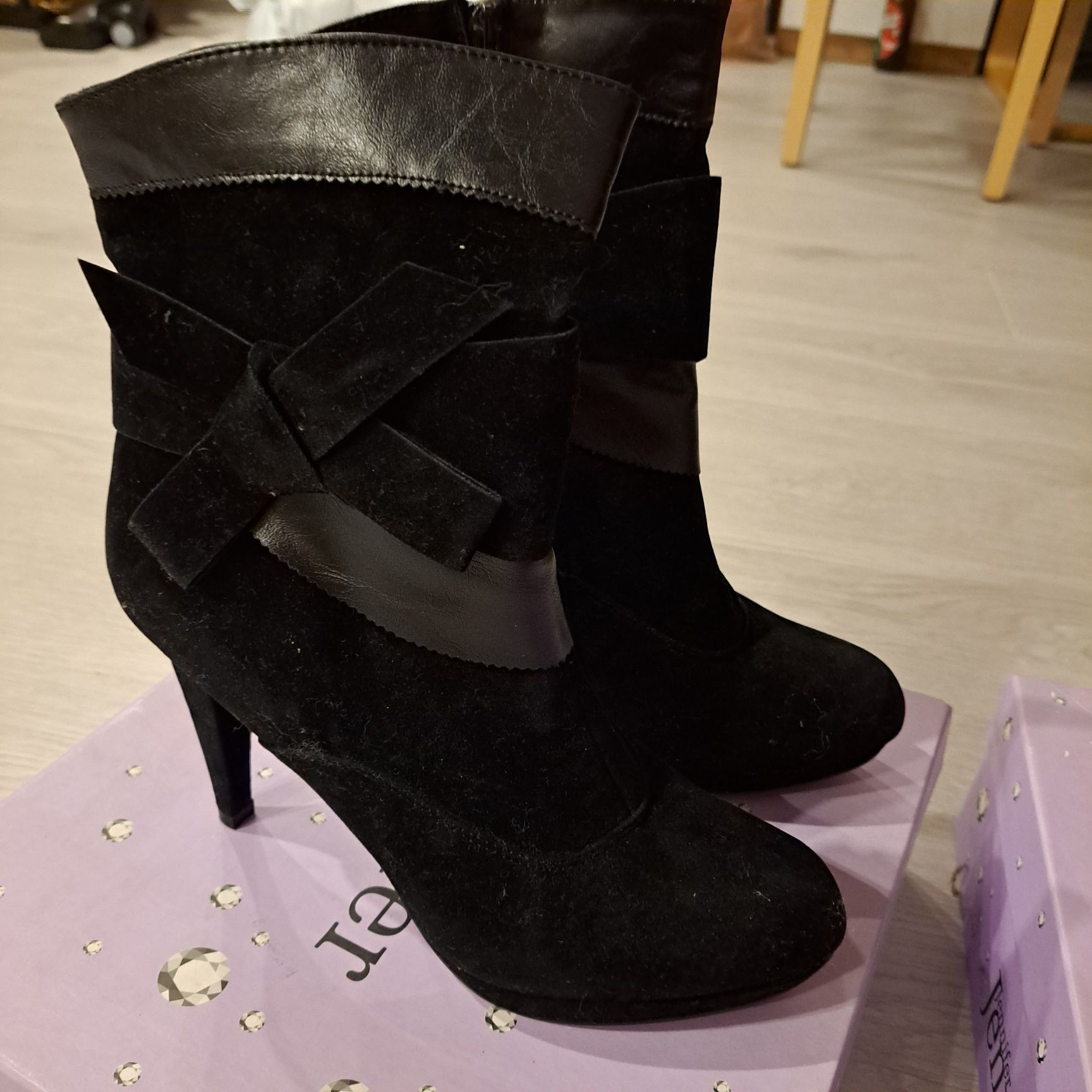 Nowe botki CCC 40