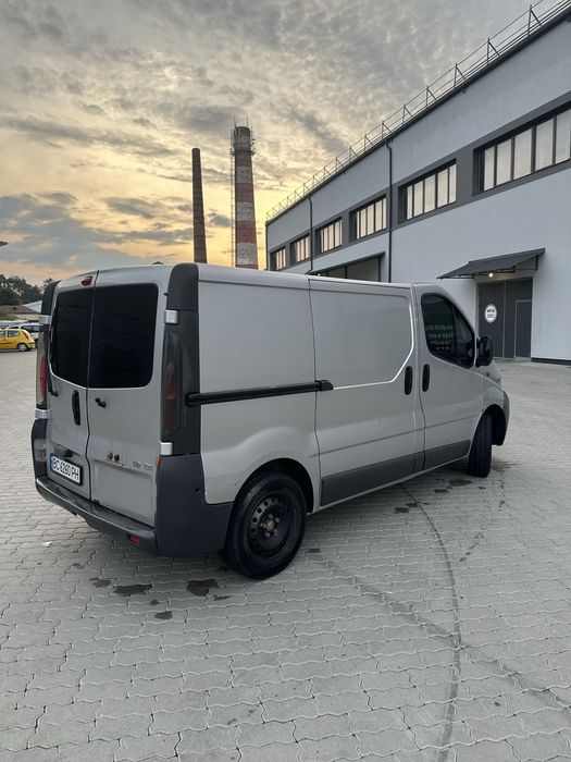 Продам Opel Vivaro 1.9