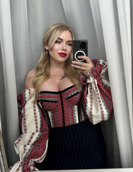 Корсет вишитий український