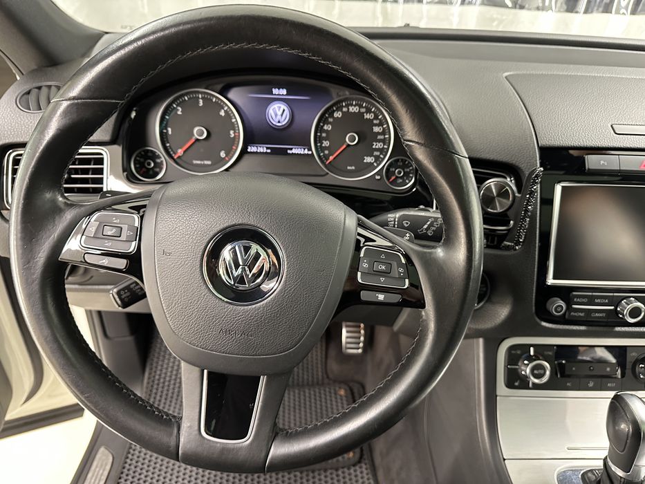 Продам VOLKSWAGEN Touareg