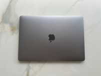 MacBook Air 13” Retina (2018) – 16 GB RAM, 256 GB SSD