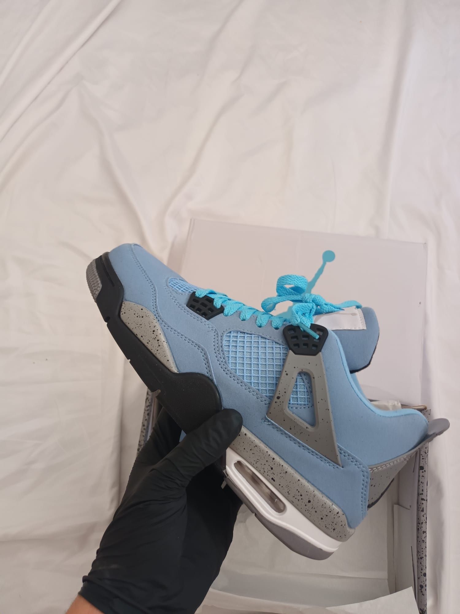 Jordan 4 University Blue 42