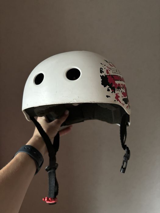 Шолом Tempish, шлем