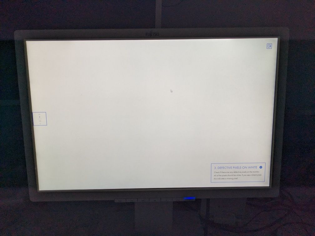 Apple Cinema Display 23 монітор