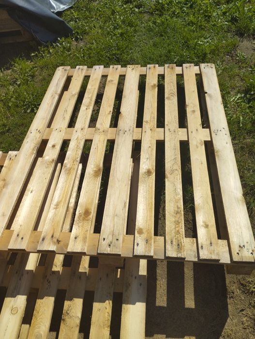 Palety drewniane 140cm x 110 cm