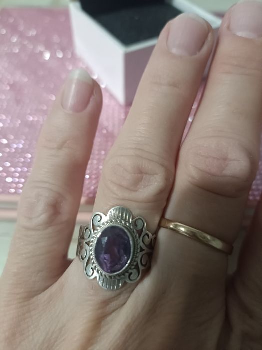 Srebrny pierścionek z ametystem