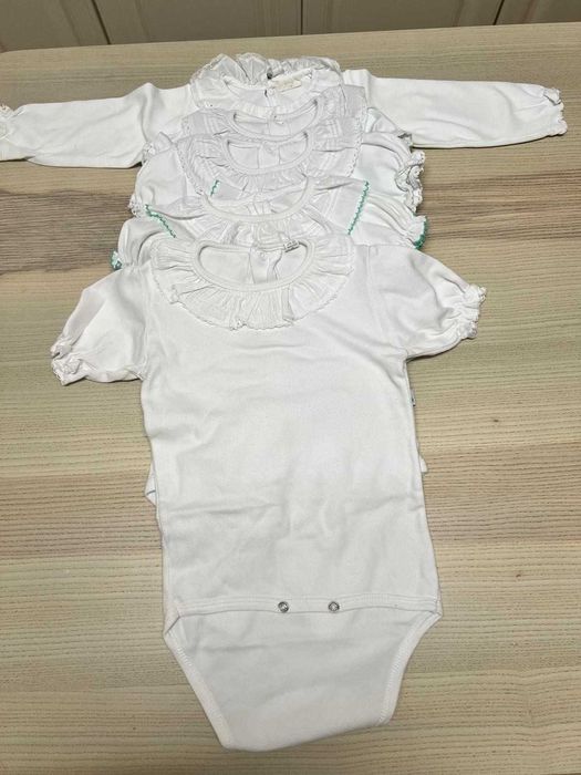 Conjunto de bodys em cor branca