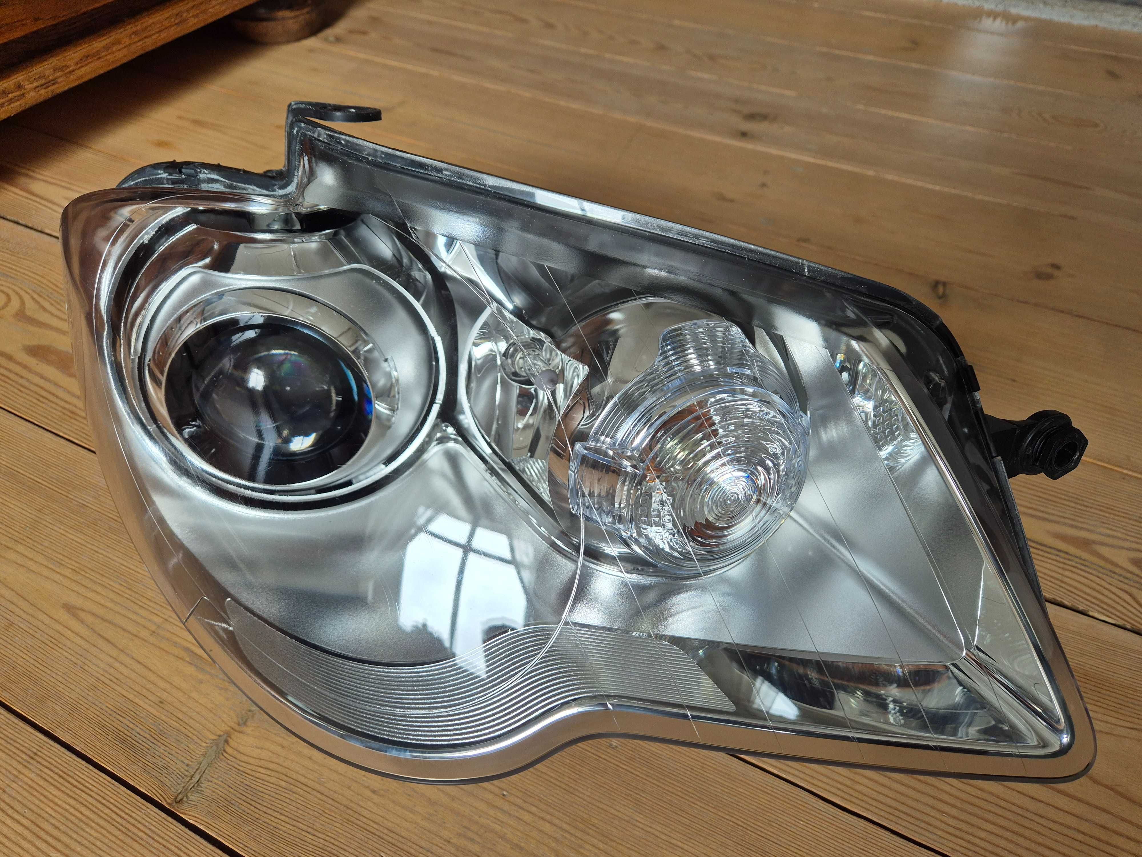 Volkswagen touran lift lampa przód prawy