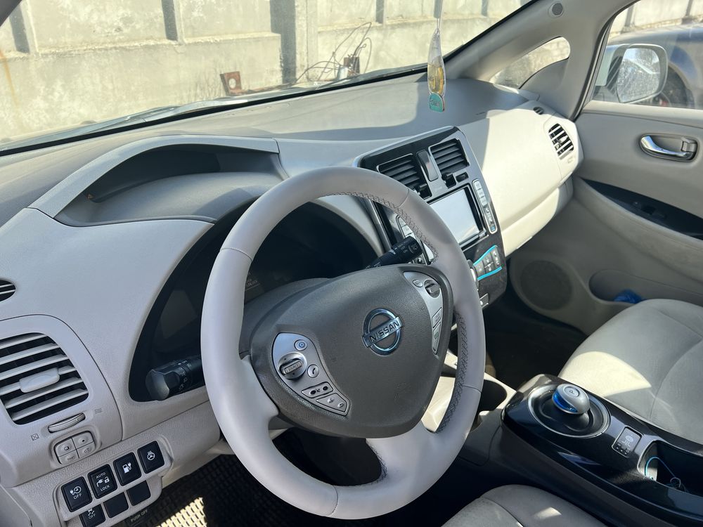 Продам Nissan leaf. Ниссан лиф